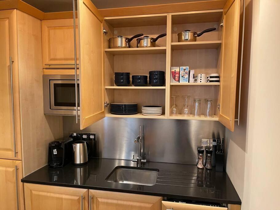 Luxurious Serviced Apt Next To The City Of London And Tower Bridge Apartment Exterior photo