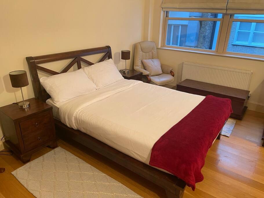 Luxurious Serviced Apt Next To The City Of London And Tower Bridge Apartment Exterior photo